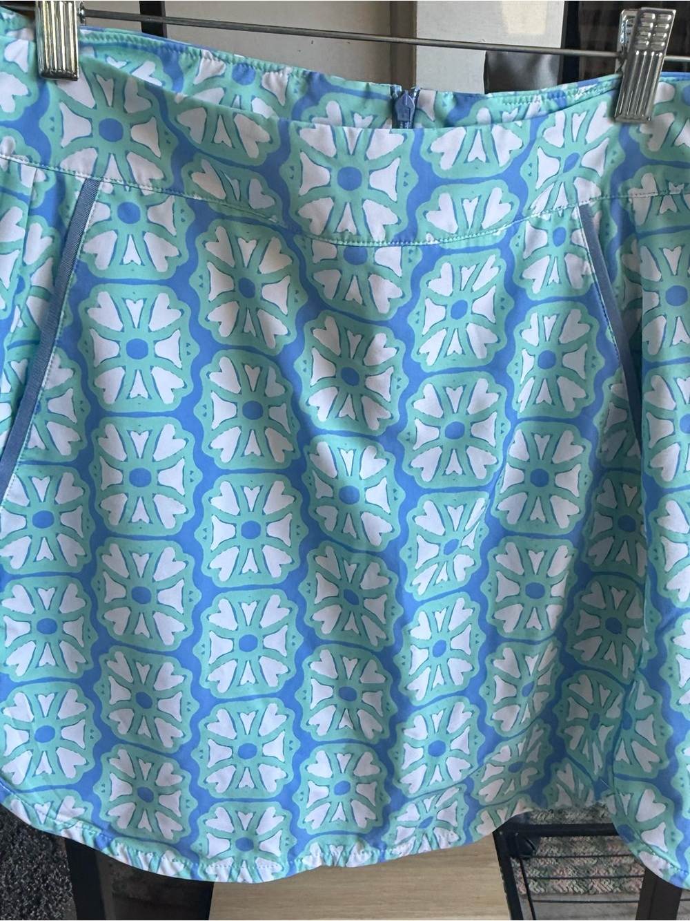 Vineyard Vines Blue & White Geometric Mini Skirt